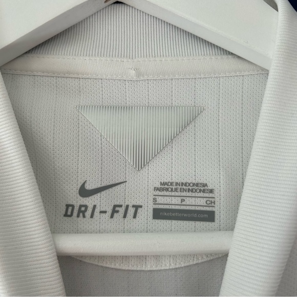 Nike 2014 England Home Football Shirt Size Mens S - Picture 4 of 9